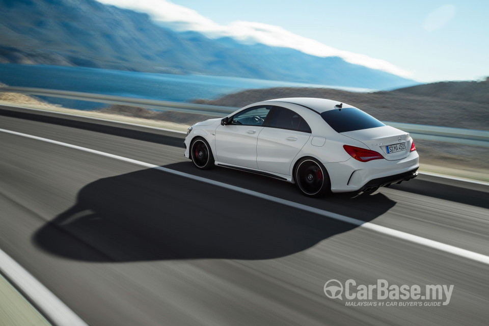Mercedes-Benz AMG CLA C117 (2014) Exterior