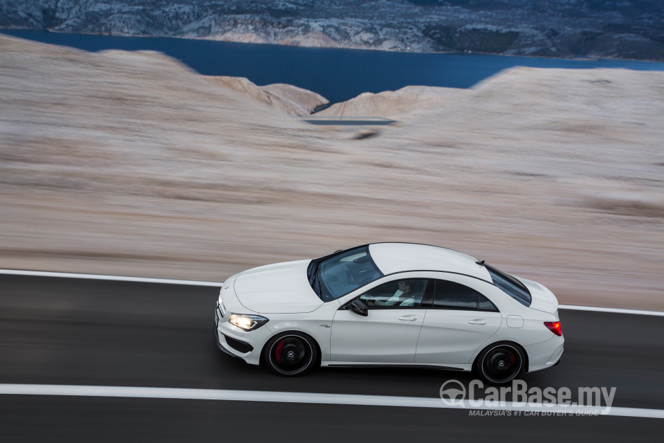 Mercedes-Benz AMG CLA C117 (2014) Exterior