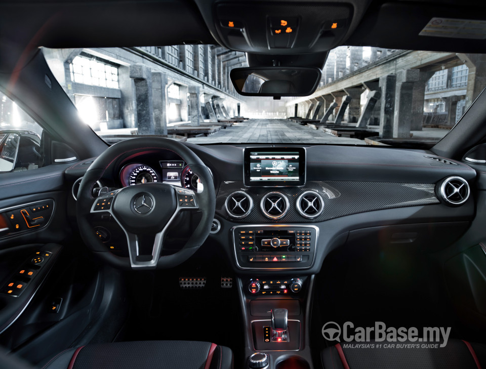 Mercedes-Benz AMG CLA C117 (2014) Interior