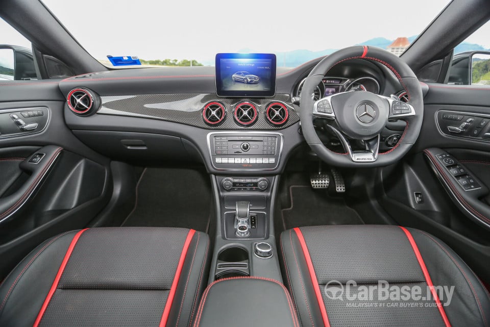 Mercedes-Benz AMG CLA C117 Facelift (2016) Interior