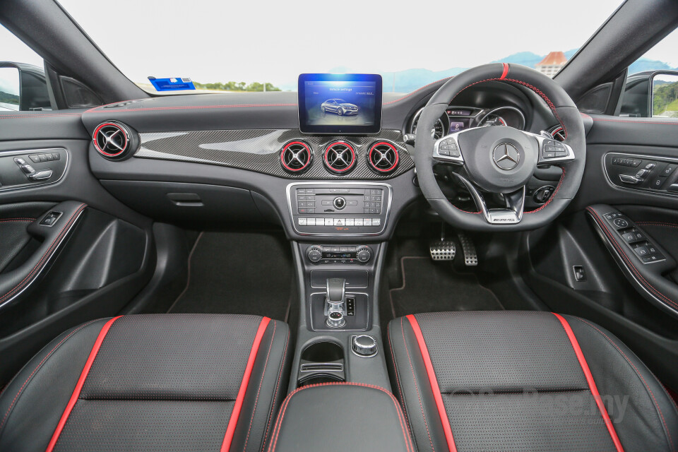 MINI Countryman F60 LCI (2021) Interior