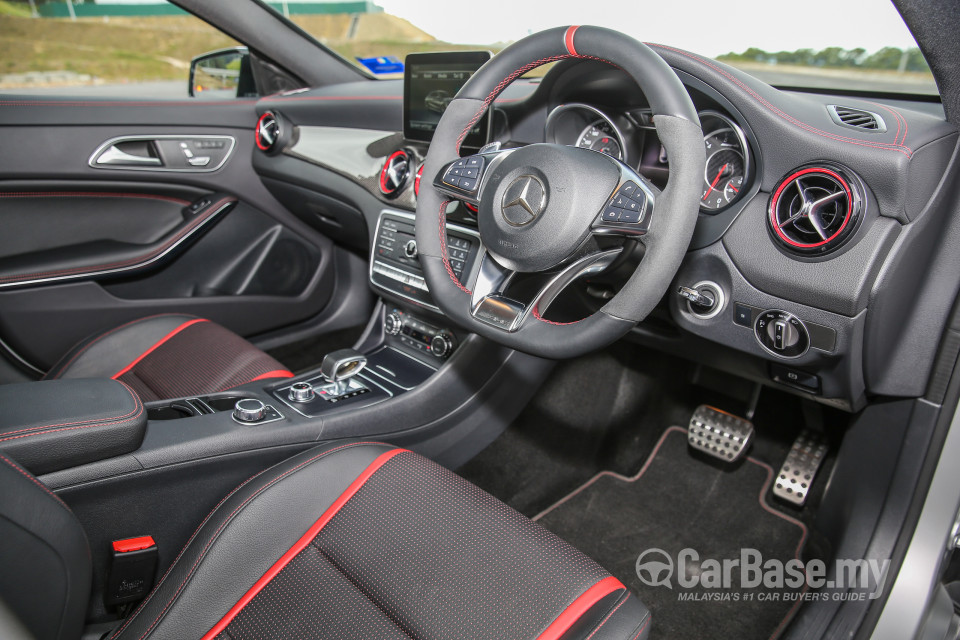 Mercedes-Benz AMG CLA C117 Facelift (2016) Interior
