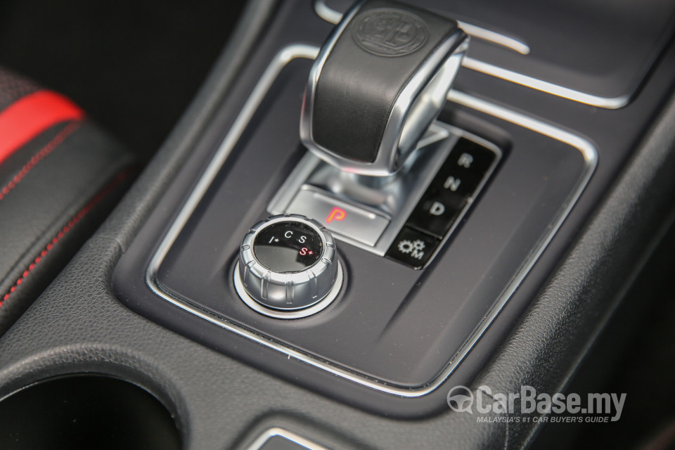 Mercedes-Benz AMG CLA C117 Facelift (2016) Interior
