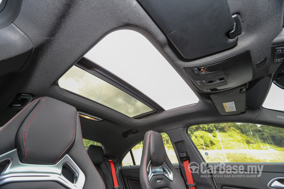Mercedes-Benz AMG CLA C117 Facelift (2016) Interior