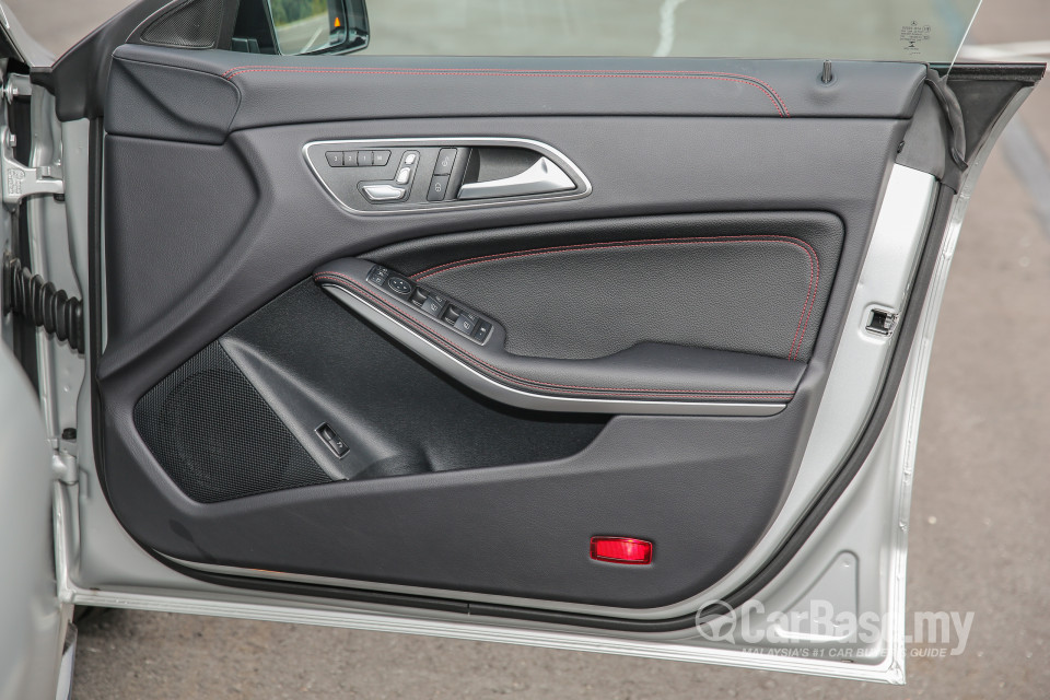 Mercedes-Benz AMG CLA C117 Facelift (2016) Interior