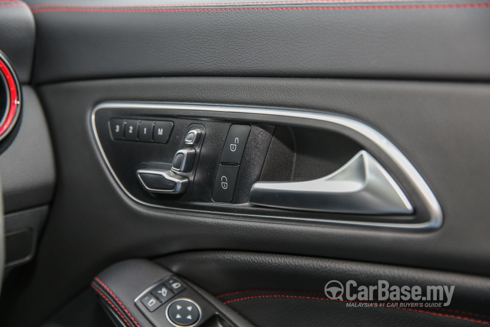 Mercedes-Benz AMG CLA C117 Facelift (2016) Interior