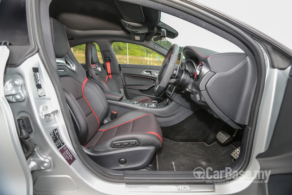 Mercedes-Benz AMG CLA C117 Facelift (2016) Interior