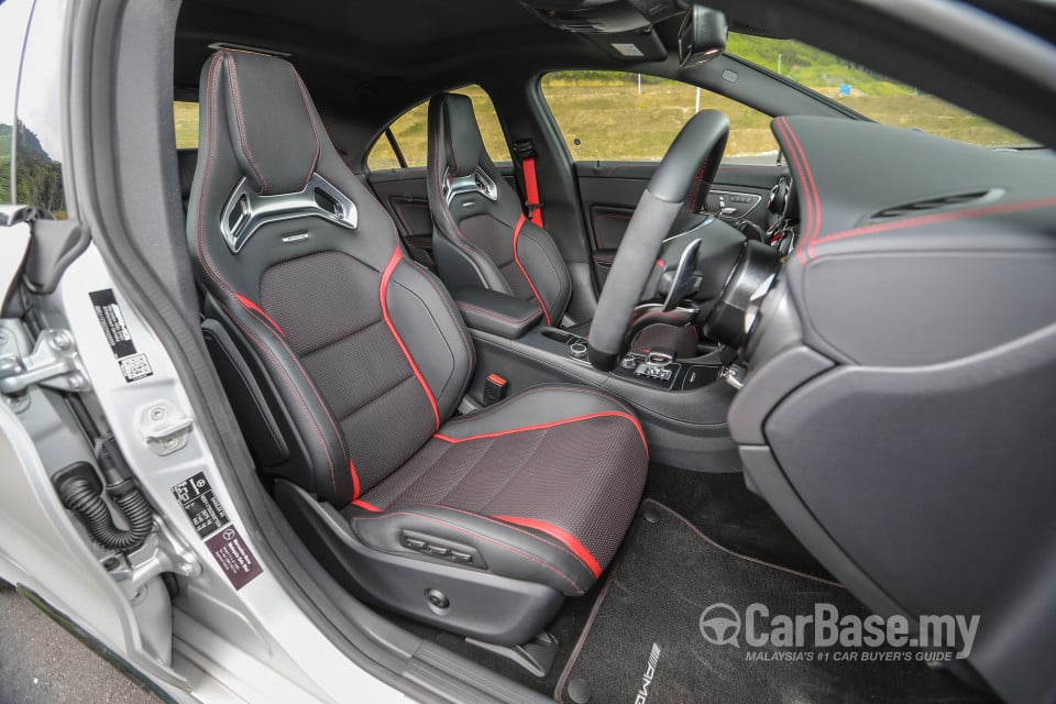 Mercedes-Benz AMG CLA C117 Facelift (2016) Interior