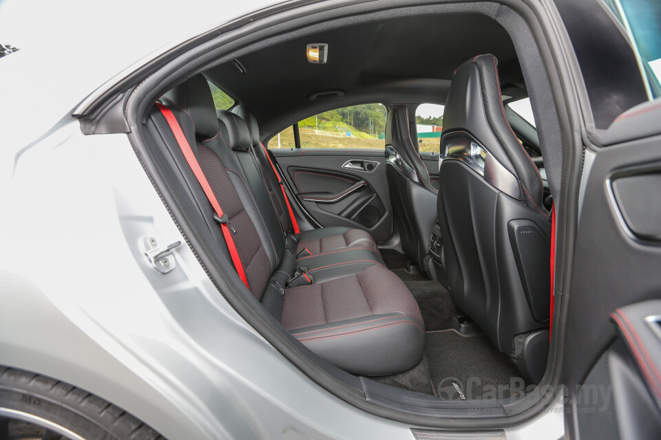 Chevrolet Cruze J300 (2012) Interior