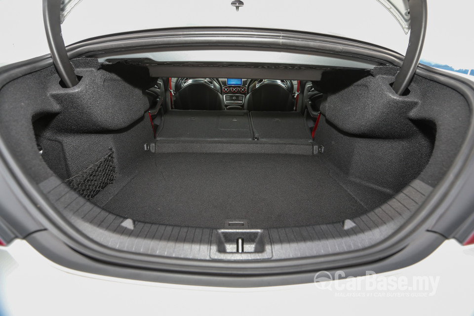 Mercedes-Benz AMG CLA C117 Facelift (2016) Interior