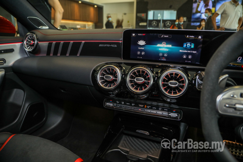 Mercedes-Benz AMG CLA C118 (2020) Interior