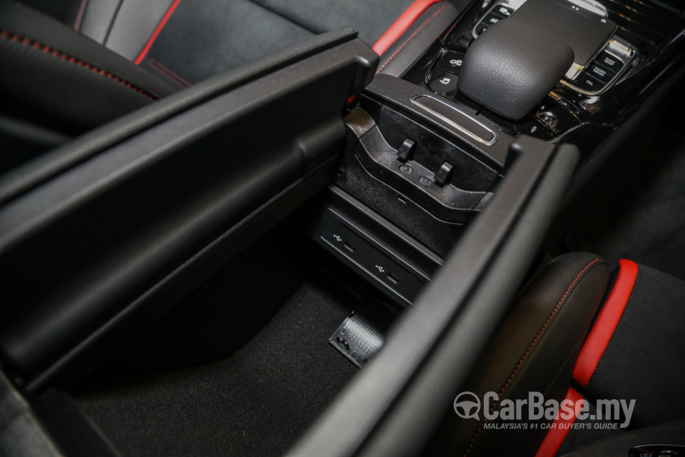 Mercedes-Benz AMG CLA C118 (2020) Interior