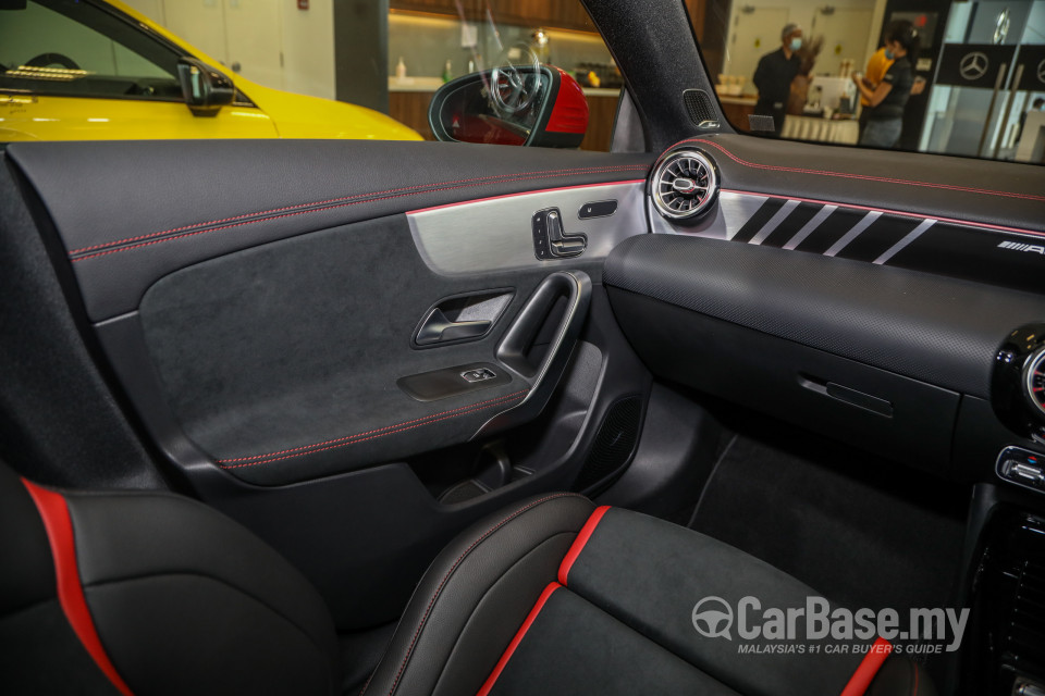 Mercedes-Benz AMG CLA C118 (2020) Interior