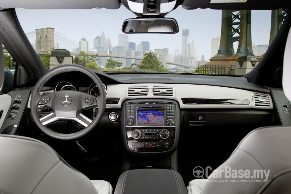 Mercedes-Benz R-Class V251 (2010) Interior