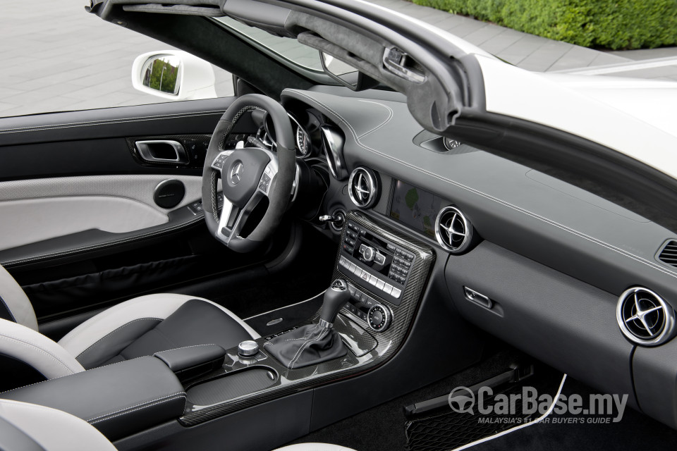 Mercedes-Benz SLC AMG R172 (2013) Interior