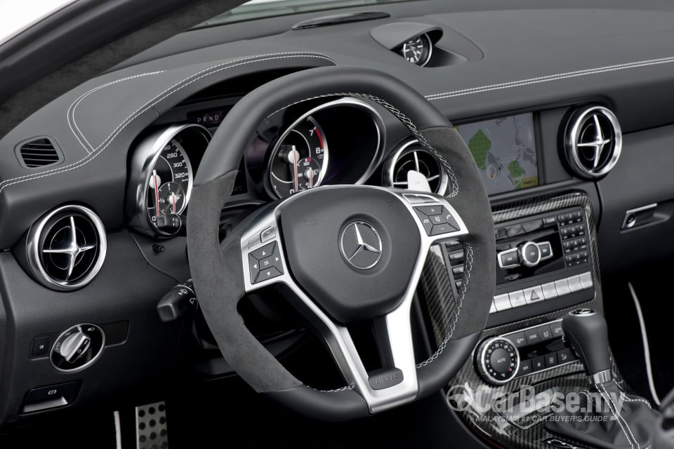Mercedes-Benz SLC AMG R172 (2013) Interior