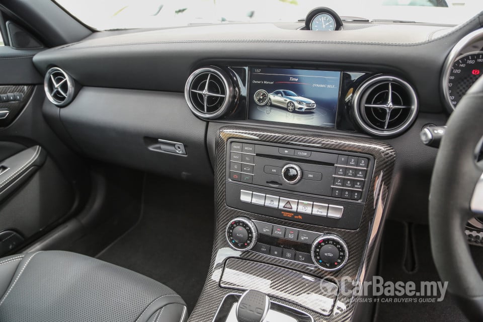 Mercedes-Benz SLC AMG R172 Facelift (2017) Interior
