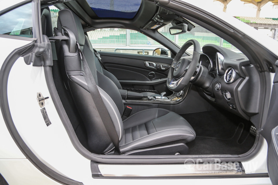 Mercedes-Benz SLC AMG R172 Facelift (2017) Interior