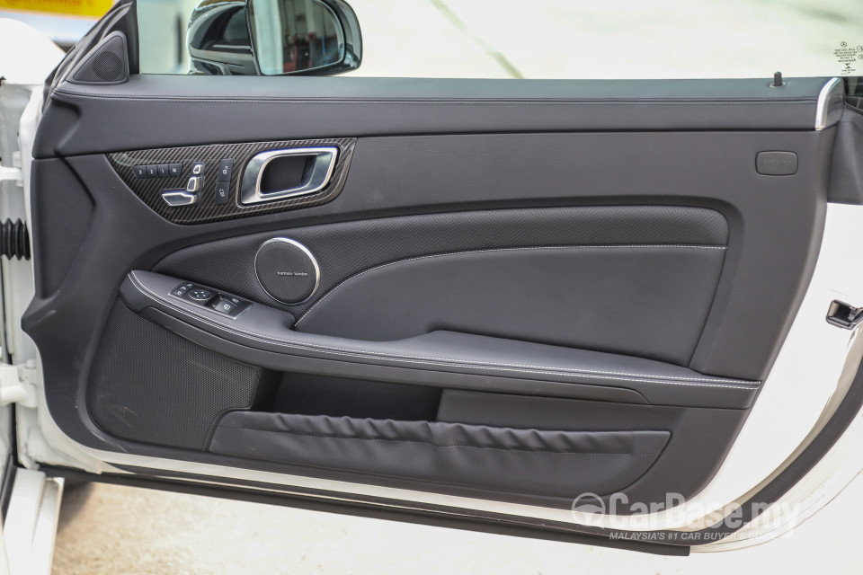 Mercedes-Benz SLC AMG R172 Facelift (2017) Interior