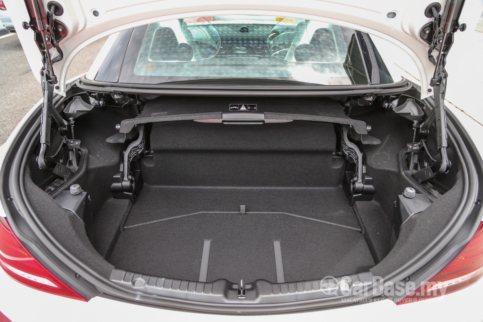 Mercedes-Benz SLC AMG R172 Facelift (2017) Interior