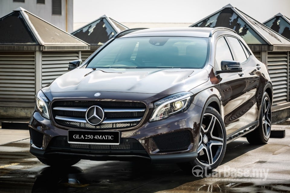 Mercedes-Benz GLA X156 (2014) Exterior
