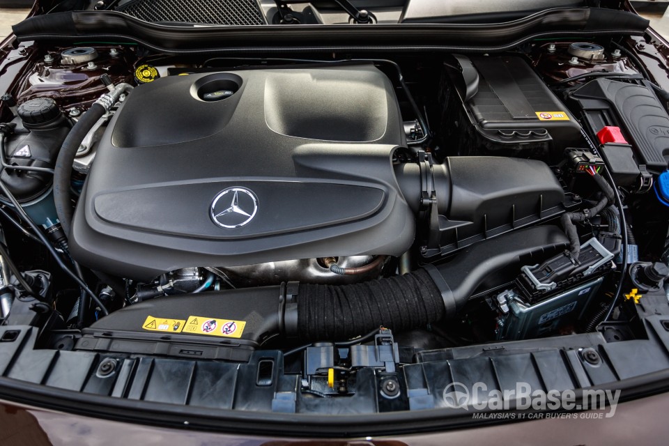 Mercedes-Benz GLA X156 (2014) Exterior