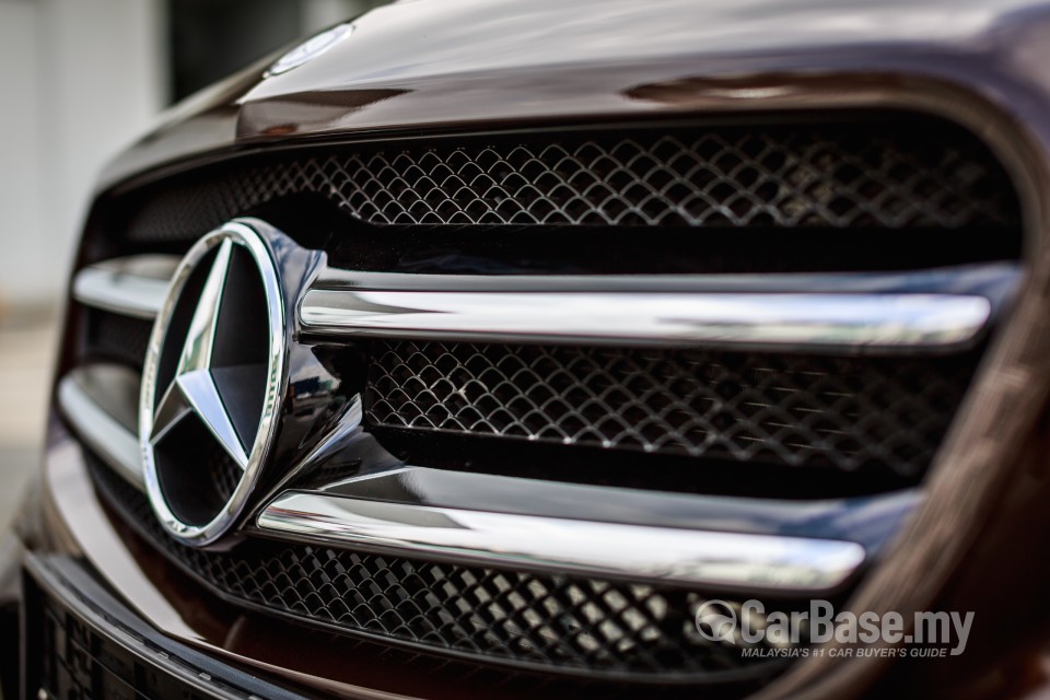 Mercedes-Benz GLA X156 (2014) Exterior