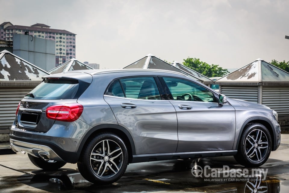 Mercedes-Benz GLA X156 (2014) Exterior