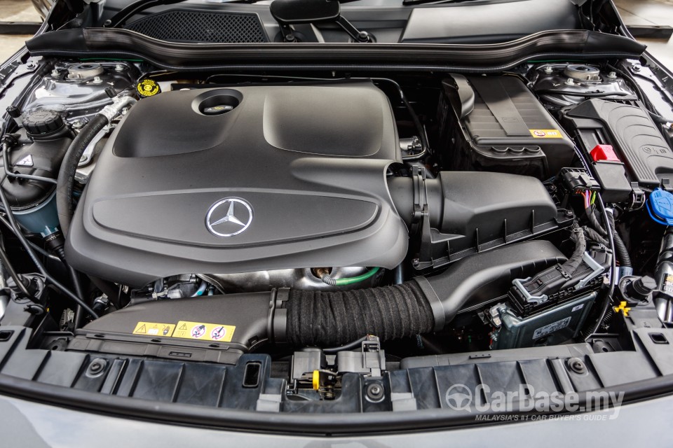 Mercedes-Benz GLA X156 (2014) Exterior