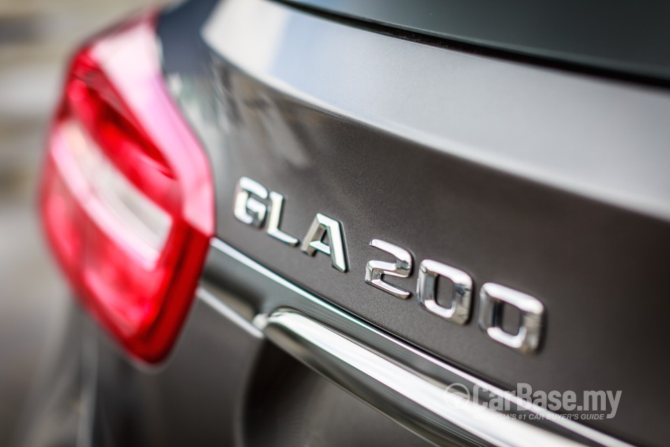 Mercedes-Benz GLA X156 (2014) Exterior