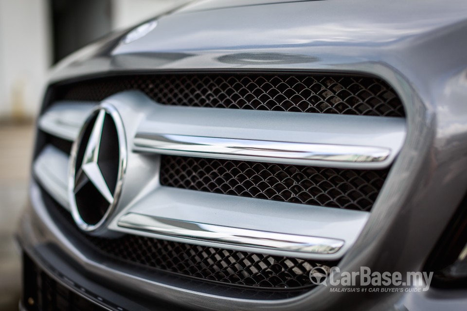Mercedes-Benz GLA X156 (2014) Exterior
