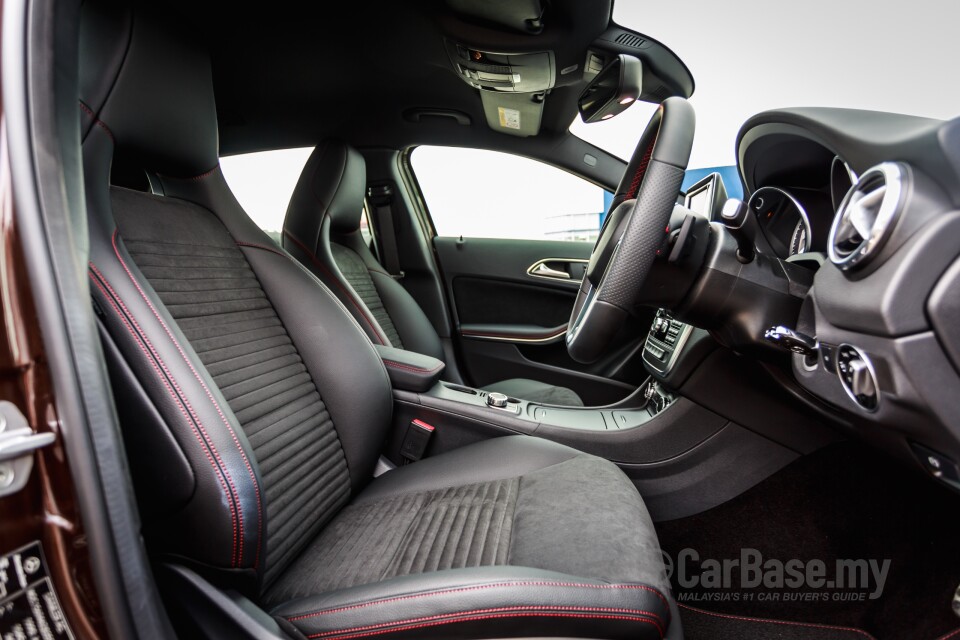 Mazda MX-5 ND (2015) Interior