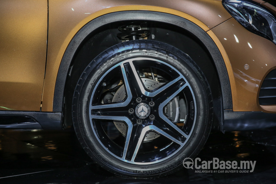 Mercedes-Benz GLA X156 Facelift (2017) Exterior