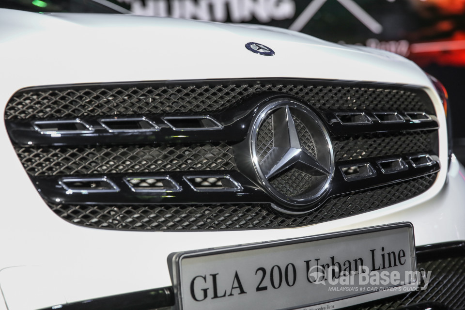 Mercedes-Benz GLA X156 Facelift (2017) Exterior