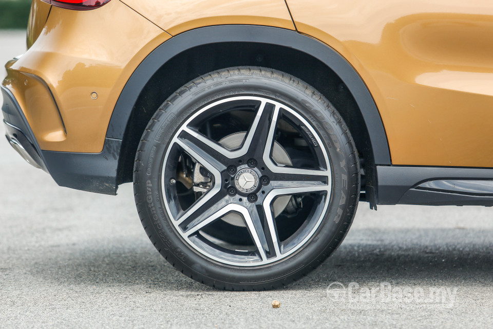 Mercedes-Benz GLA X156 Facelift (2017) Exterior