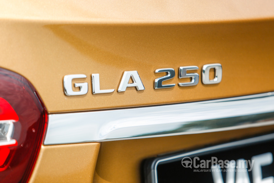Mercedes-Benz GLA X156 Facelift (2017) Exterior