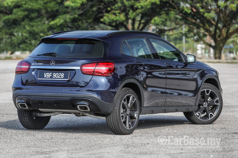 Mercedes-Benz GLA X156 Facelift (2017) Exterior