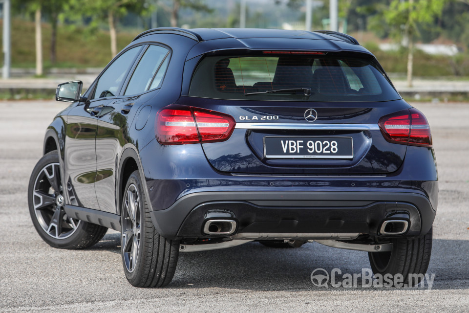 Mercedes-Benz GLA X156 Facelift (2017) Exterior