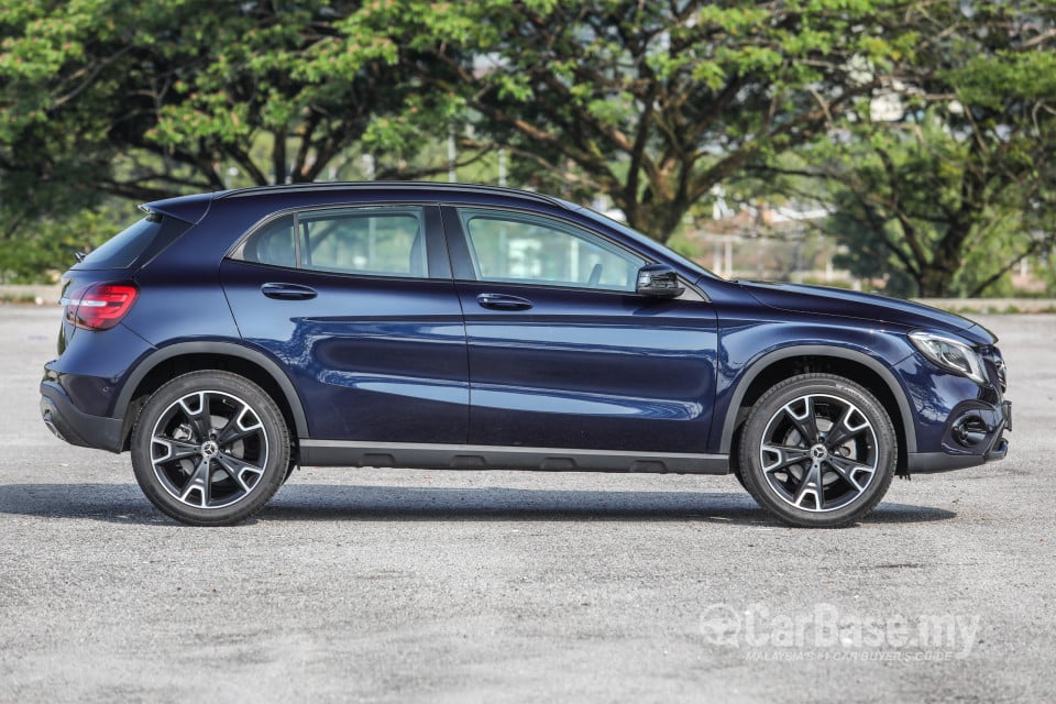 Mercedes-Benz GLA X156 Facelift (2017) Exterior