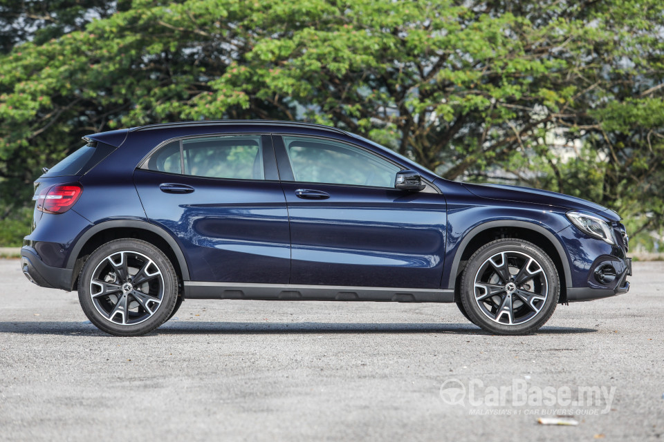 Mercedes-Benz GLA X156 Facelift (2017) Exterior