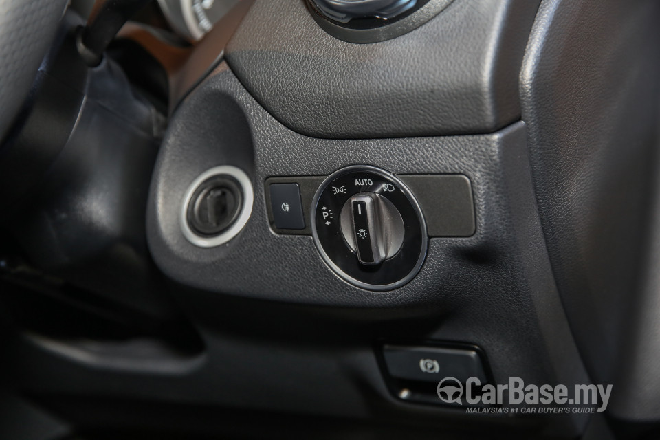Mercedes-Benz GLA X156 Facelift (2017) Interior