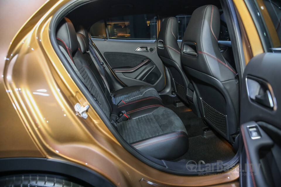 Proton Exora Mk1 RC (2019) Interior