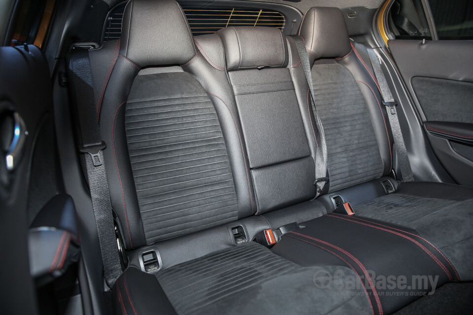 Proton Exora Mk1 RC (2019) Interior