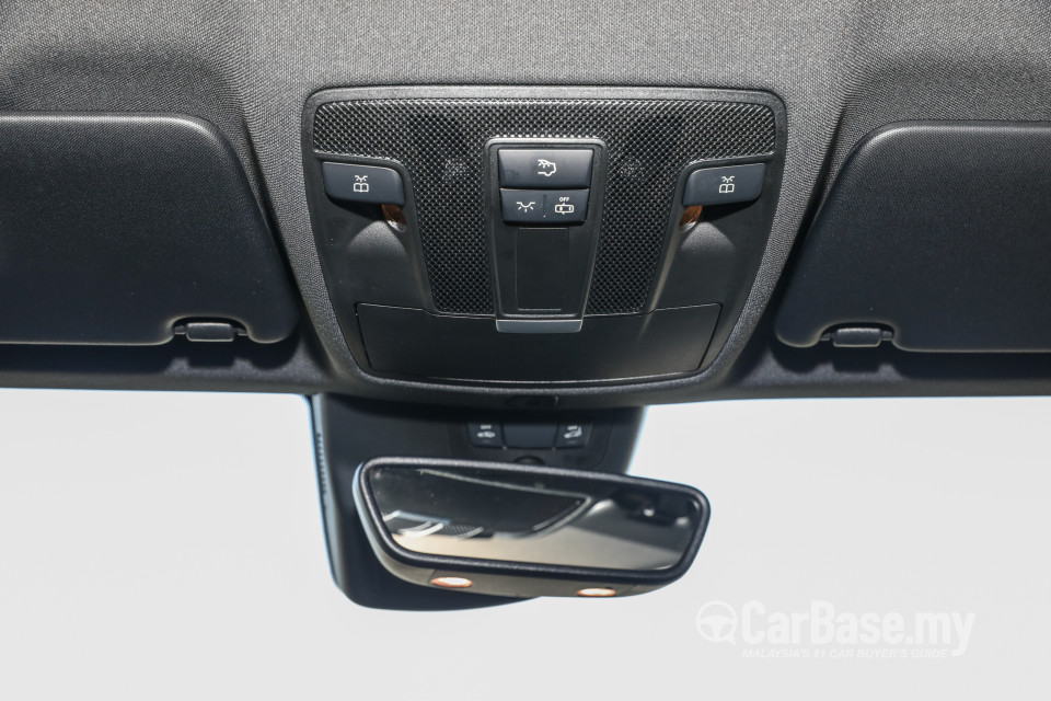 Mercedes-Benz GLA X156 Facelift (2017) Interior