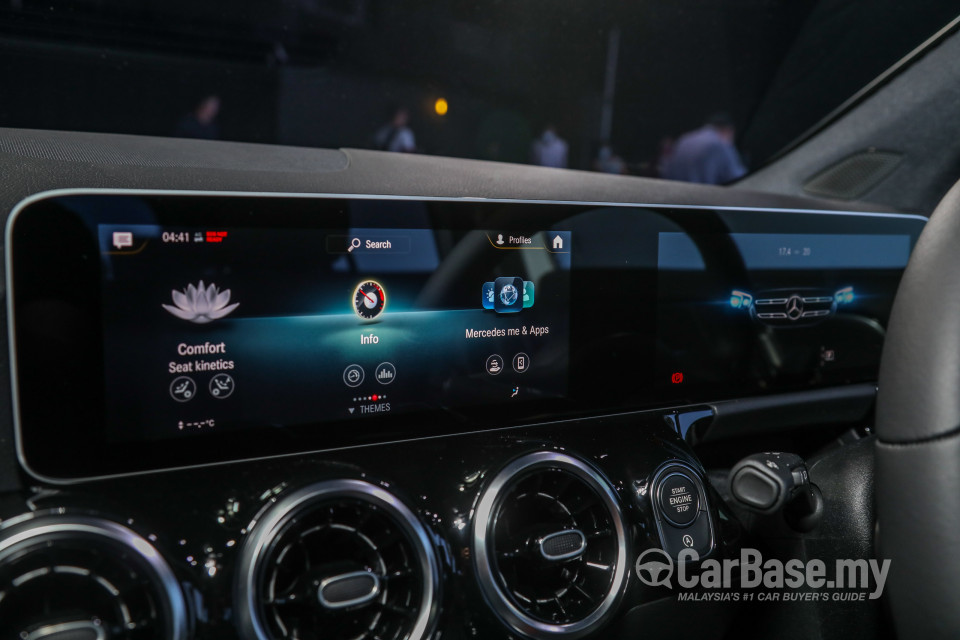 Mercedes-Benz GLA H247 (2020) Interior