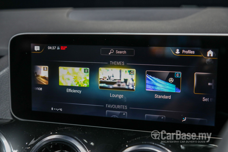 Mercedes-Benz GLA H247 (2020) Interior