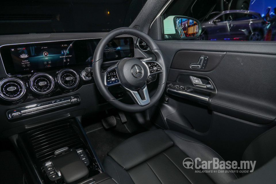 Mercedes-Benz GLA H247 (2020) Interior
