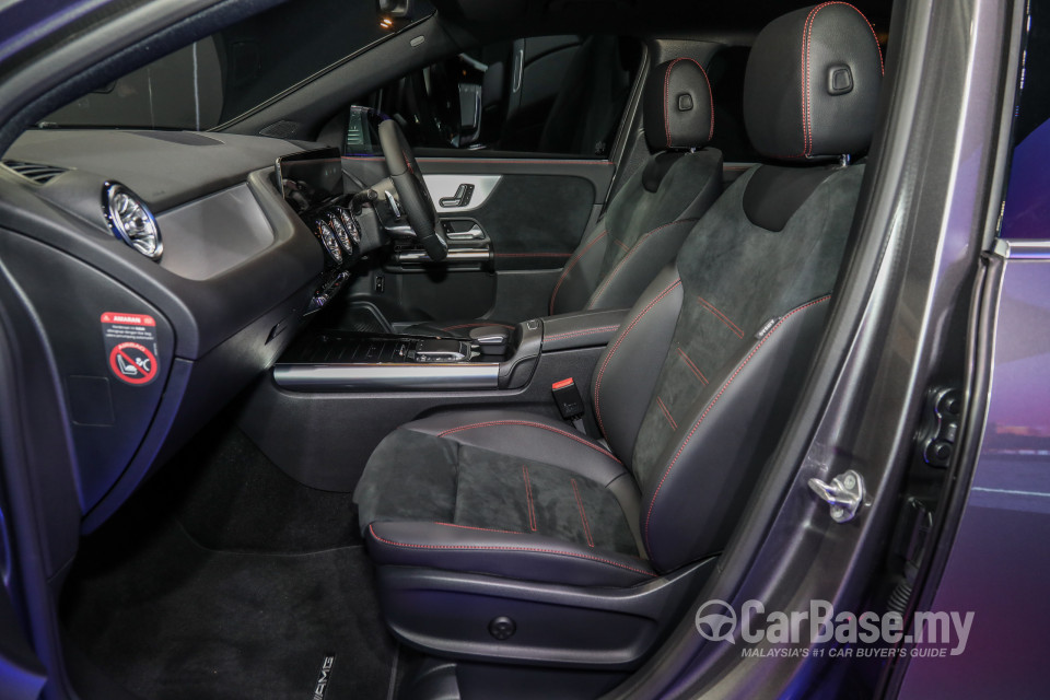Mercedes-Benz GLA H247 (2020) Interior