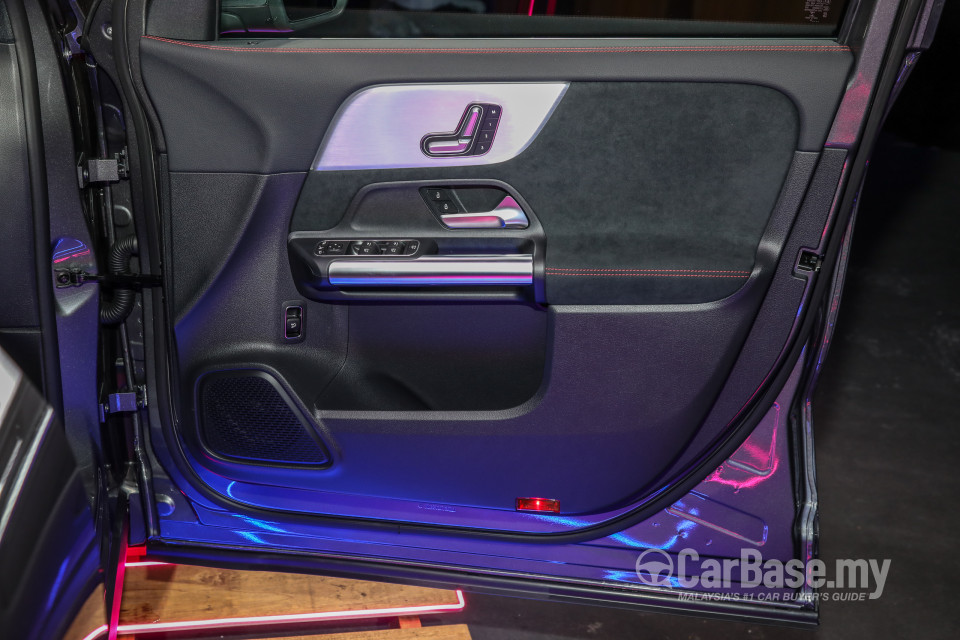 Mercedes-Benz GLA H247 (2020) Interior