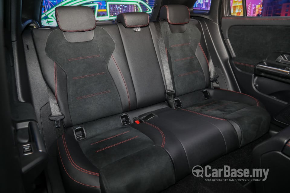 Mercedes-Benz GLA H247 (2020) Interior